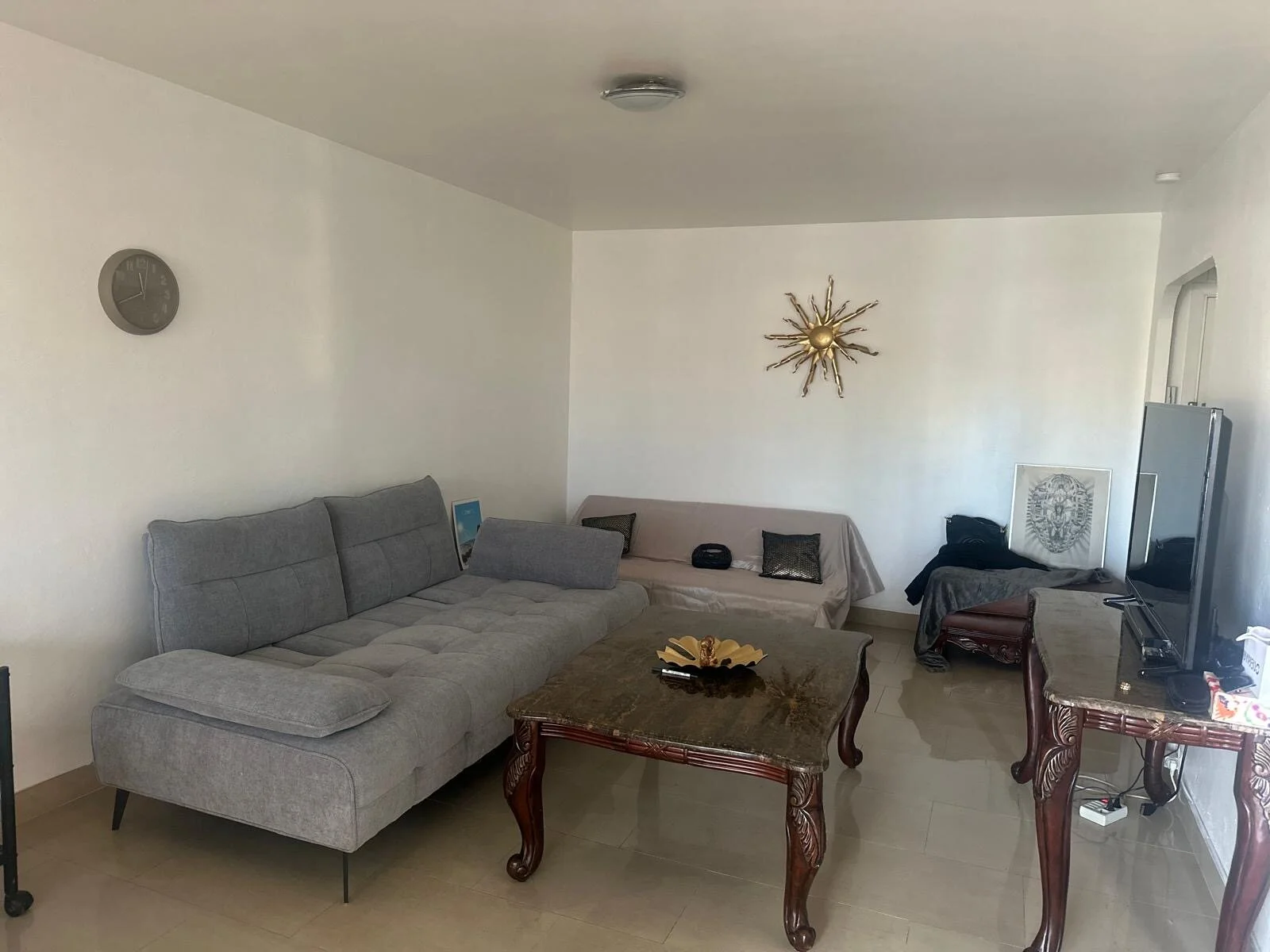 2-Zimmer-Apartment Cannes mit Süd-Loggia – Wohnbereich 2-Zimmer-Apartment Cannes mit Süd-Loggia – Wohnbereich
